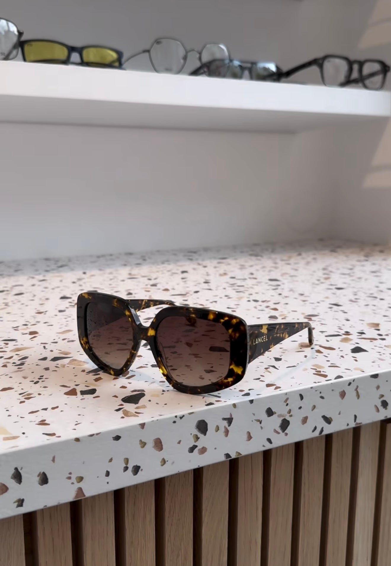 LANCEL LA91045 – Lunettes de soleil femme écaille & brun