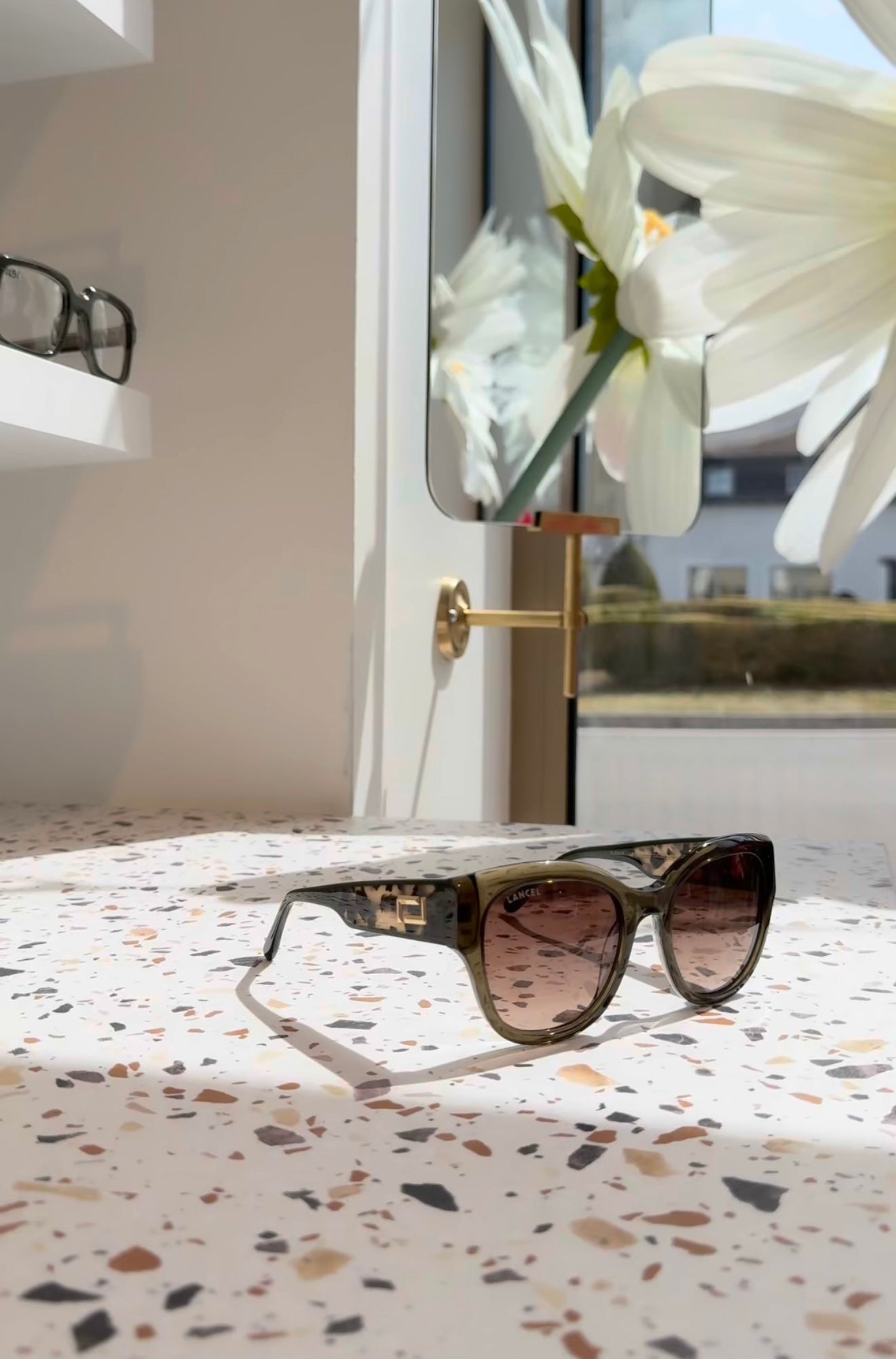 LANCEL LA91042 – Lunettes de soleil femme kaki & écaille blanc + verres brun rose