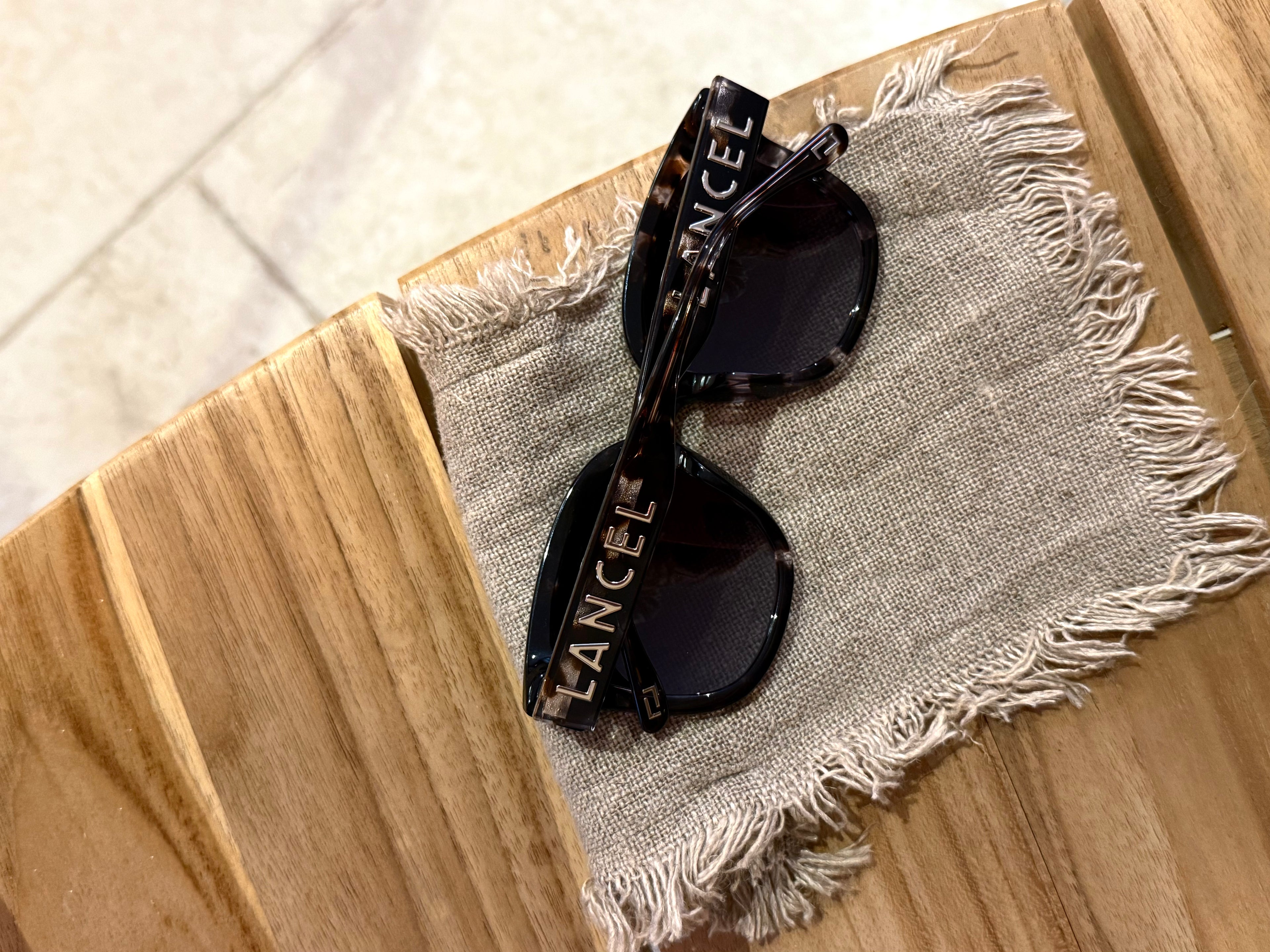 LANCEL LA91050 – Lunettes de soleil femme écaille gris vert & verres gris dégradé