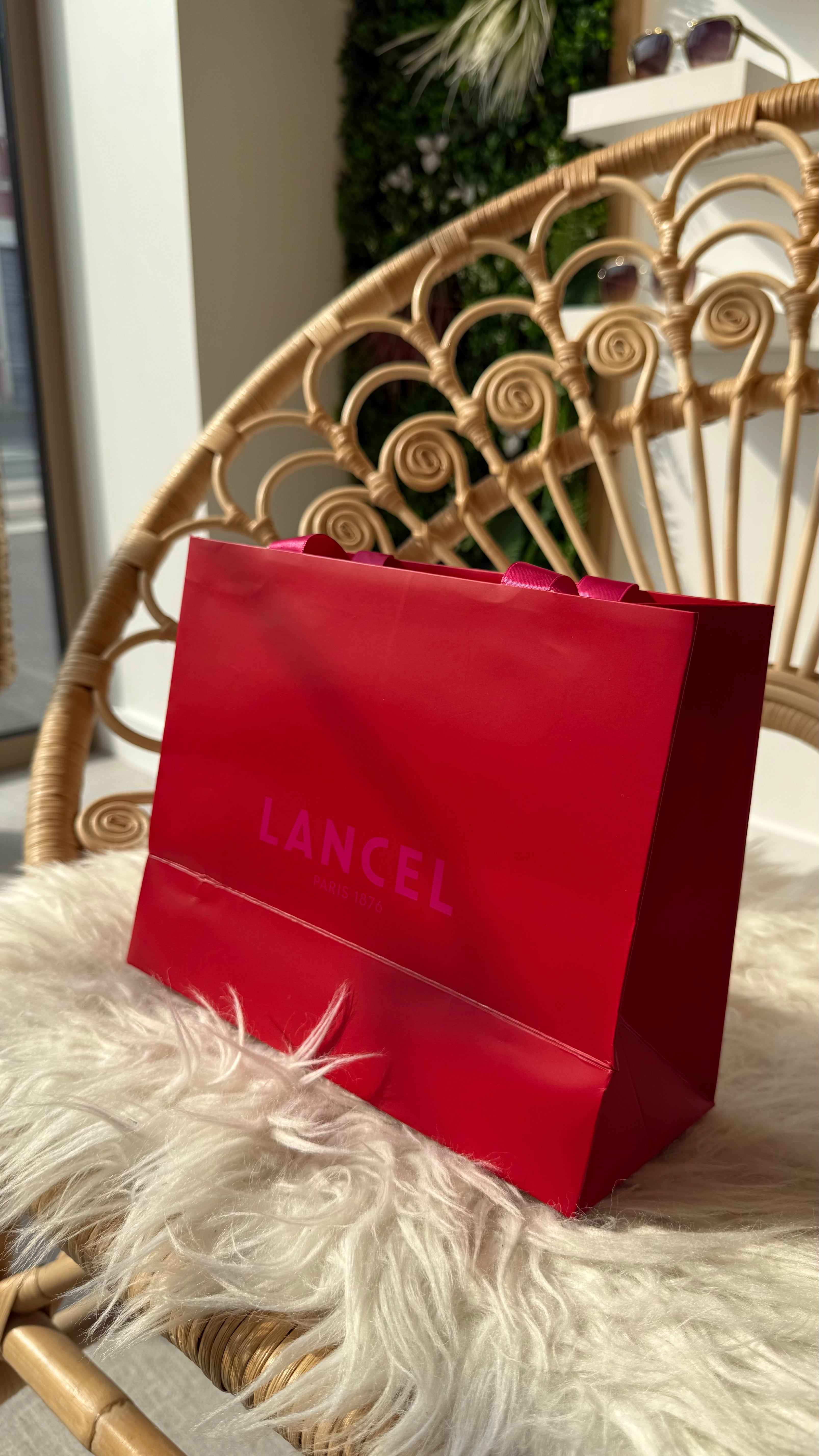 Sac rouge Lancel – Accessoire élégant et pratique | Julienne
