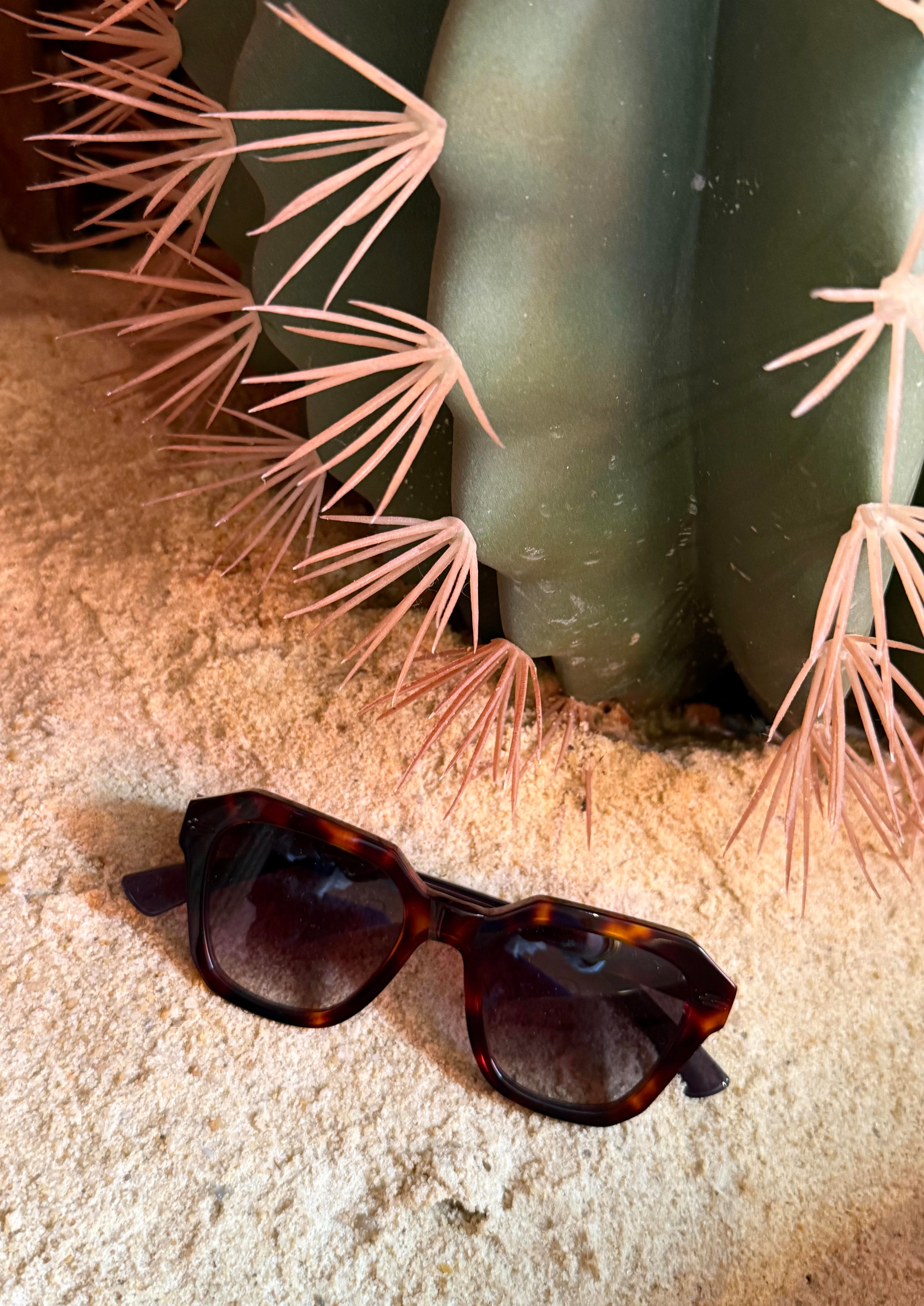 LA BOUCLE – Lunettes de soleil écaille | JULIENNE